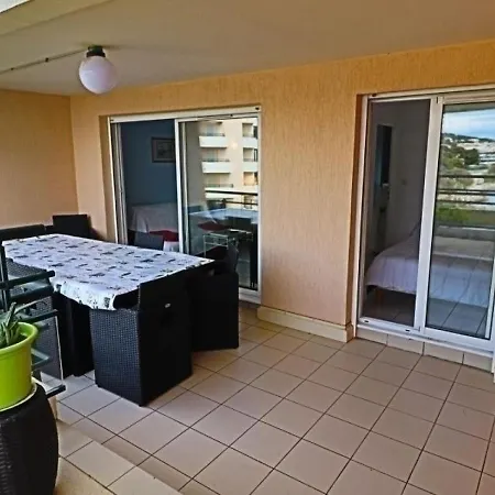 Sete, 3 Pieces, 4 Personnes - Fr-1-472a-44 Sète